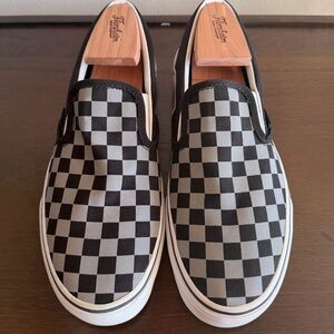 Like New Men’s Vans Classic Slip-On, Checkerboard Style, US Men’s Size 9